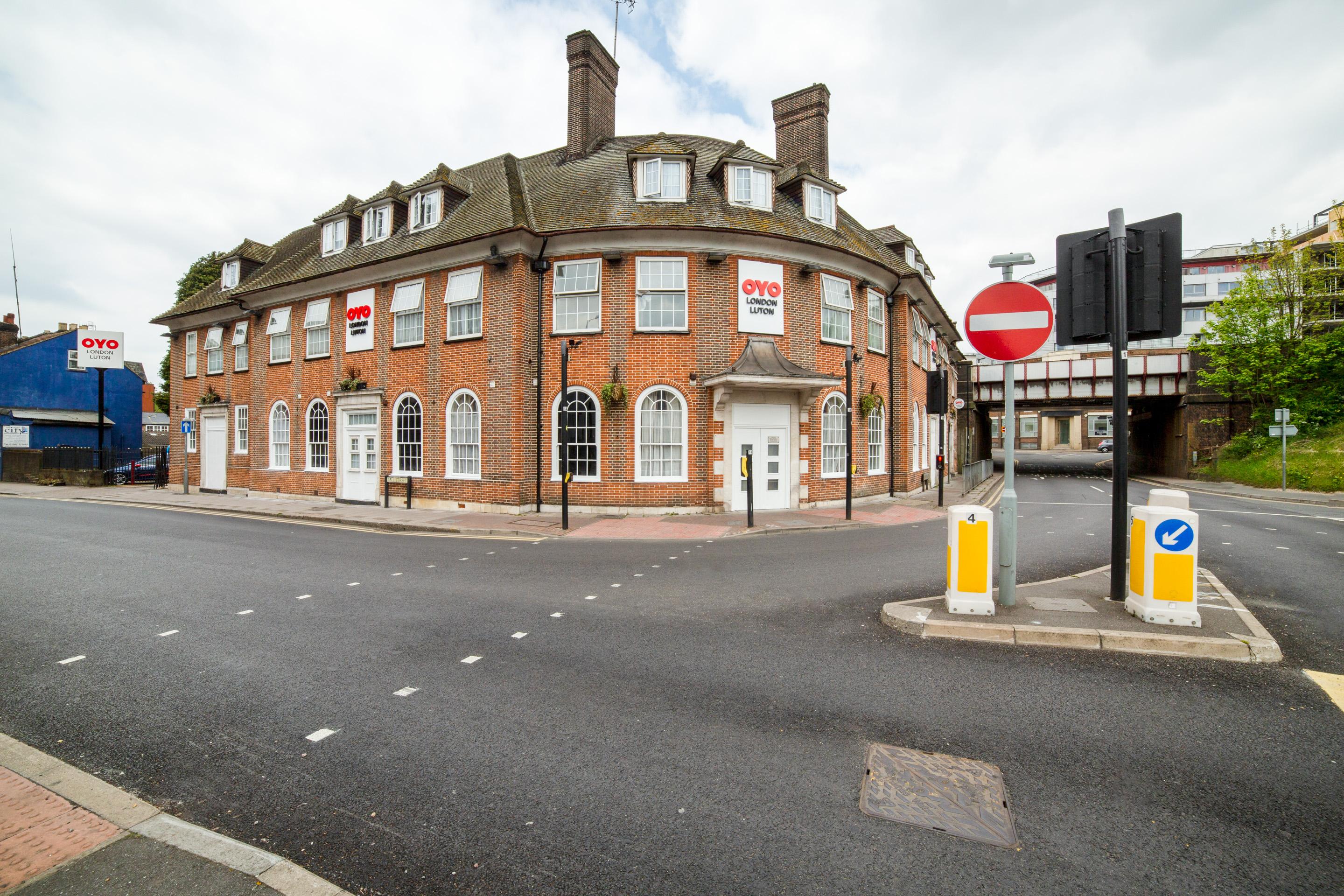 Oyo London Luton Otel Luton  Dış mekan fotoğraf