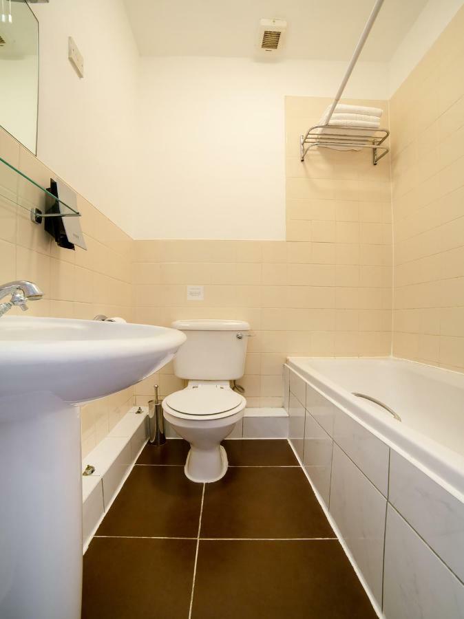 Oyo London Luton Otel Luton  Dış mekan fotoğraf